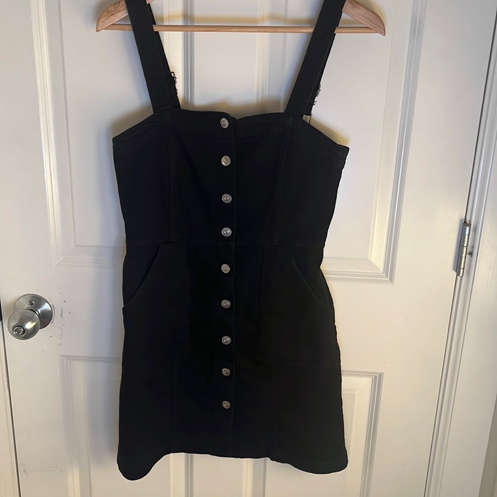 Black stretchy denim dress. SIZE women medium